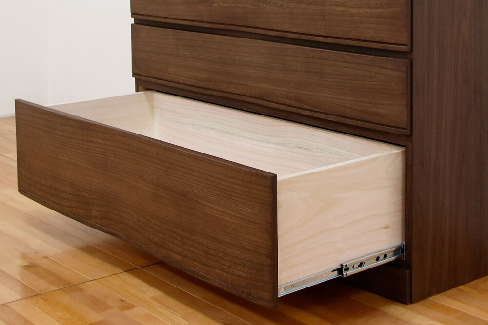 モデルルーム展示品 丸田木工 アルダー材 高級モダンチェスト 桐箪笥 モデルルーム展示品 丸田木工 アルダー材 高級モダンチェスト 桐